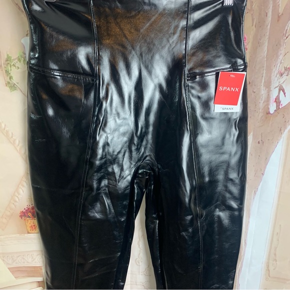 NEW SPANX Faux Patent Leather Leggings - Picture 3 of 10